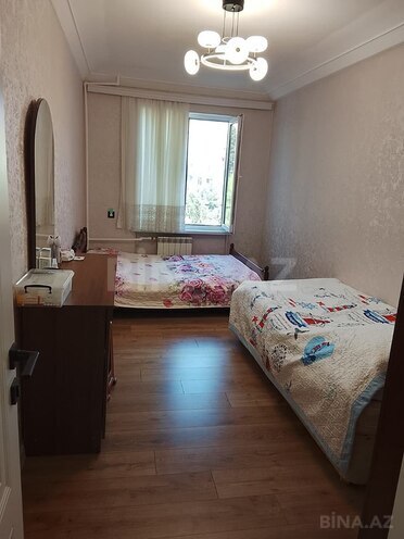 Продаётся 3-комн. вторичка 68 м², м. Нефтчиляр, photo 7 from 30