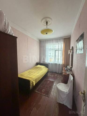 Продаётся 3-комн. вторичка 70 м², м. Ази Асланов, photo 8 from 16