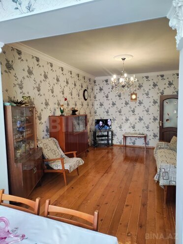 Продаётся 3-комн. вторичка 70 м², м. Ази Асланов, photo 4 from 16