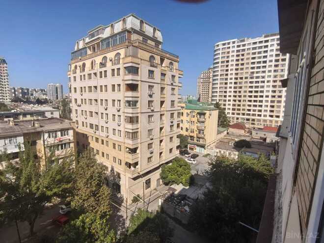 Продается 2-комн. вторичка 65 м², м. Элмляр Академиясы, photo 10 from 13
