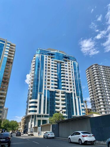Сдается 3-комн. новостройка 140 м², м. 28 мая, photo 1 from 18