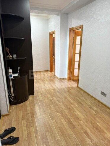 Сдается 3-комн. новостройка 85 м², м. Иншаатчылар, photo 10 from 16