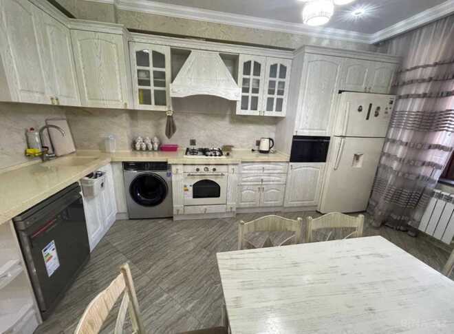 Сдается 2-комн. новостройка 96 м², м. Ази Асланов, photo 9 from 14