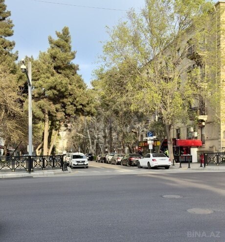 Сдаётся  объект 100 м², м. Элмляр Академиясы, photo 13 from 14