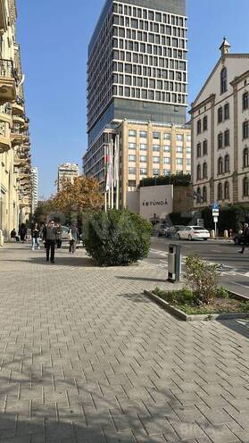 Satılır  obyekt 40 m², 28 May m., photo 1 from 9