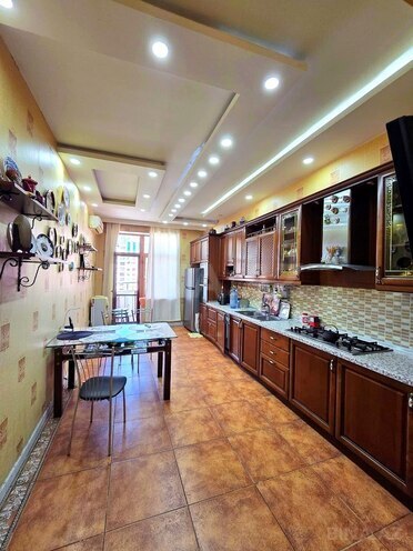 Satılır 3 otaqlı yeni tikili 165.5 m², 28 May m., photo 7 from 9
