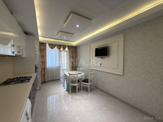 Сдаётся 3-комн. новостройка 175 м², м. Низами, photo 23 from 27