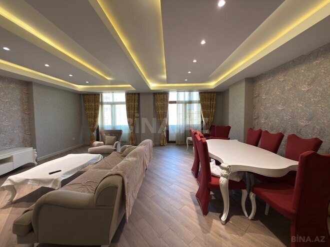 Сдаётся 3-комн. новостройка 175 м², м. Низами, photo 6 from 27