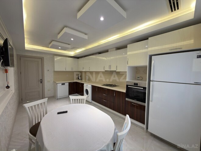 Сдаётся 3-комн. новостройка 175 м², м. Низами, photo 25 from 27