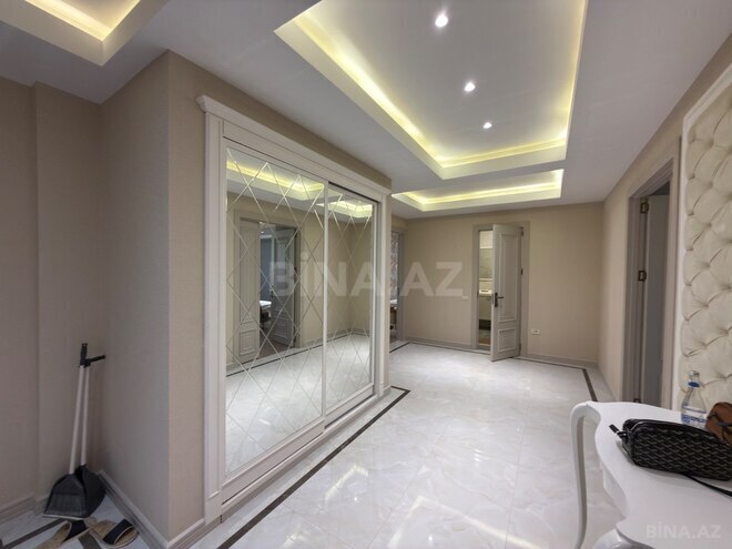 Сдаётся 3-комн. новостройка 175 м², м. Низами, photo 17 from 27