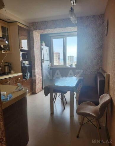 Продаётся 3-комн. вторичка 80 м², м. Ази Асланов, photo 15 from 24