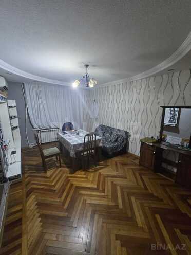 Satılır 3 otaqlı köhnə tikili 70 m², Qara Qarayev m., photo 3 from 17