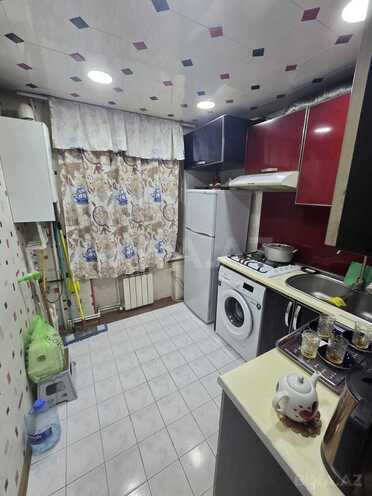 Satılır 3 otaqlı köhnə tikili 70 m², Qara Qarayev m., photo 12 from 17