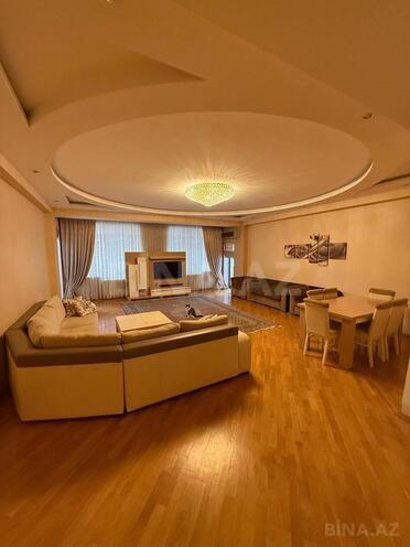 Продаётся 4-комн. новостройка 185 м², м. 28 мая, photo 1 from 18