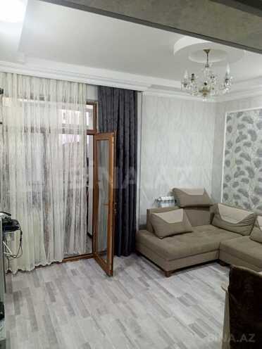 Продаётся 3-комн. вторичка 68 м², photo 1 from 14