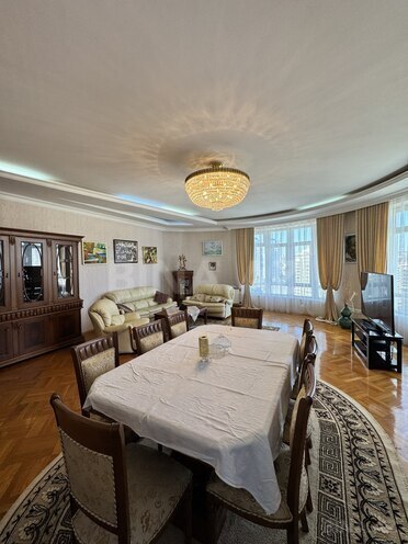 Продается 4-комн. новостройка 200 м², м. Низами, photo 3 from 16