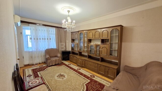 Продается 2-комн. вторичка 40 м², м. Мемар Аджеми, photo 1 from 18