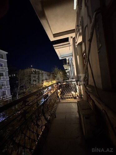 Satılır 3 otaqlı köhnə tikili 85 m², Sahil m., photo 15 from 27