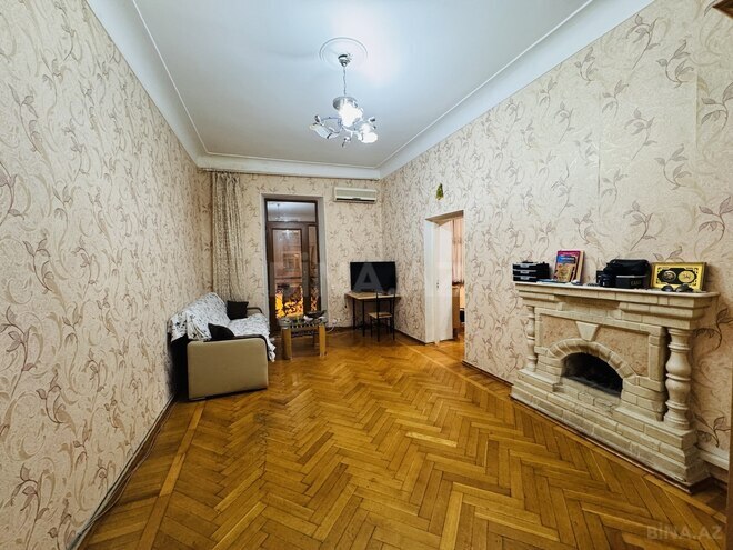 Satılır 3 otaqlı köhnə tikili 85 m², Sahil m., photo 3 from 27