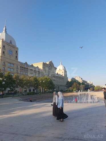 Продается 3-комн. новостройка 117 м², м. Низами, photo 1 from 14