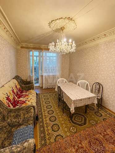 Satılır 3 otaqlı köhnə tikili 85 m², Xalqlar Dostluğu m., photo 1 from 9