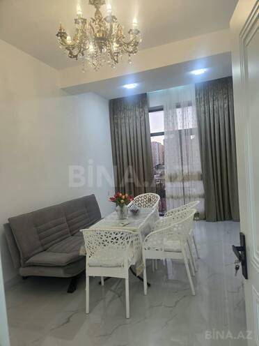 Сдается 2-комн. новостройка 72 м², м. Низами, photo 1 from 17