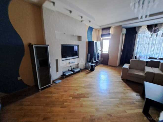 Сдаётся 3-комн. новостройка 175 м², м. 8 ноября, photo 3 from 10