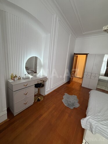 İcarəyə verilir 3 otaqlı köhnə tikili 135 m², Bayıl q., photo 15 from 31