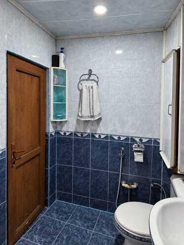 Продается 3-комн. вторичка 70 м², м. Кара Караев, photo 10 from 12