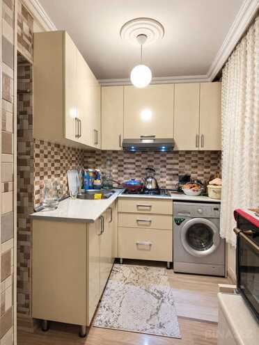 Продается 3-комн. вторичка 70 м², м. Кара Караев, photo 8 from 12