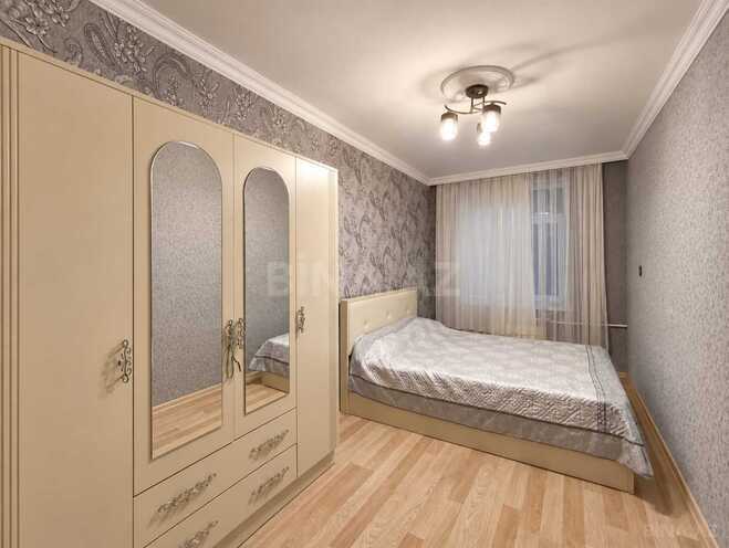 Продается 3-комн. вторичка 70 м², м. Кара Караев, photo 4 from 12