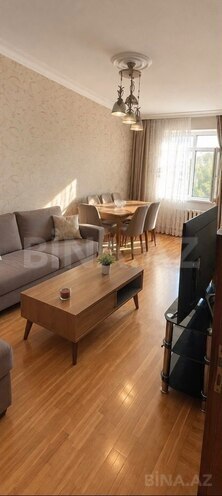 Продается 3-комн. вторичка 85 м², м. Ази Асланов, photo 1 from 7