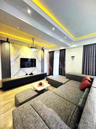 Сдается 4-комн. новостройка 170 м², м. Ичеришехер, photo 1 from 15