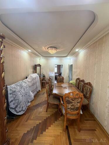Satılır 2 otaqlı köhnə tikili 75 m², 7-ci mikrorayon q., photo 1 from 17