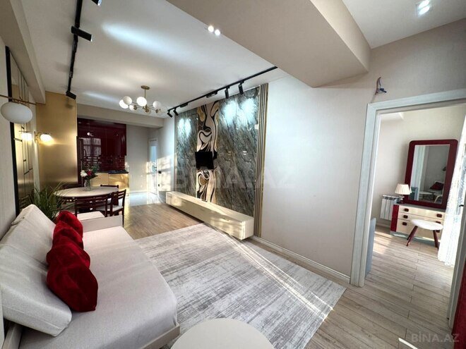 Сдается 3-комн. новостройка 90 м², м. 8 ноября, photo 1 from 24