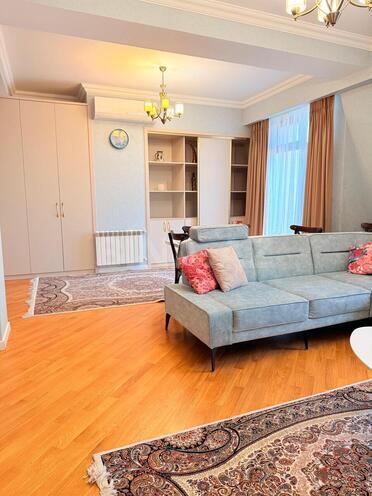 İcarəyə verilir 5 otaqlı yeni tikili 210 m², Ağ şəhər q., photo 3 from 32