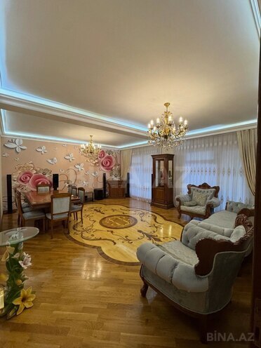 Продаётся 4-комн. вторичка 110 м², м. Азадлыг проспекти, photo 1 from 16