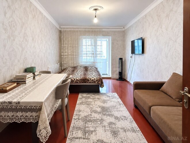 Satılır 1 otaqlı köhnə tikili 47 m², İnşaatçılar m., photo 3 from 8
