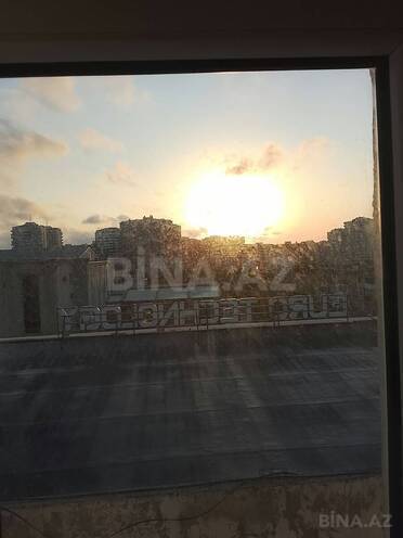 Satılır 1 otaqlı köhnə tikili 40 m², İnşaatçılar m., photo 9 from 30