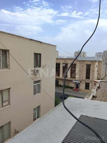 Satılır 1 otaqlı köhnə tikili 40 m², İnşaatçılar m., photo 24 from 30