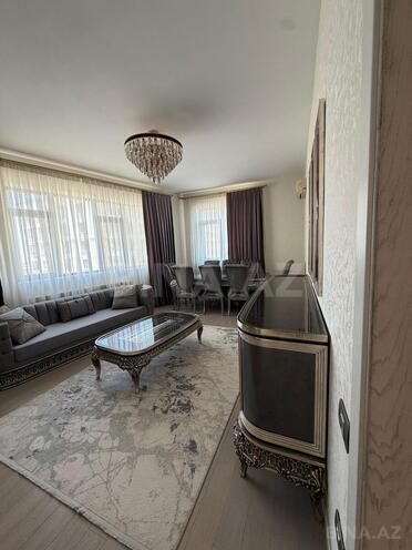 Продается 2-комн. новостройка 100 м², м. 8 ноября, photo 1 from 18
