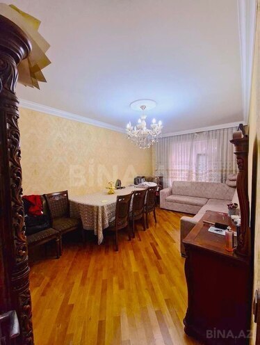 Продается 3-комн. вторичка 80 м², м. Мемар Аджеми, photo 1 from 12