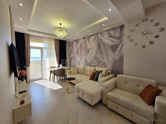 Продаётся 2-комн. новостройка 68 м², м. Ази Асланов, photo 1 from 14