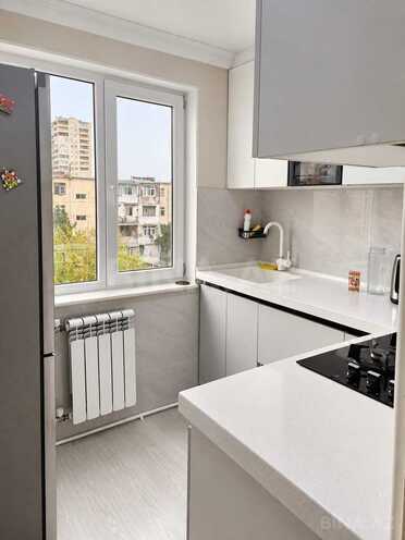 Satılır 3 otaqlı köhnə tikili 70 m², Xalqlar Dostluğu m., photo 10 from 15