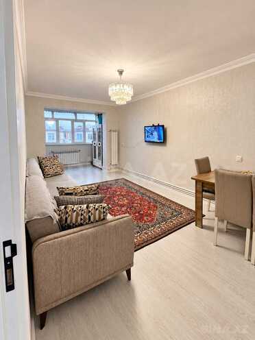Satılır 3 otaqlı köhnə tikili 70 m², Xalqlar Dostluğu m., photo 1 from 15