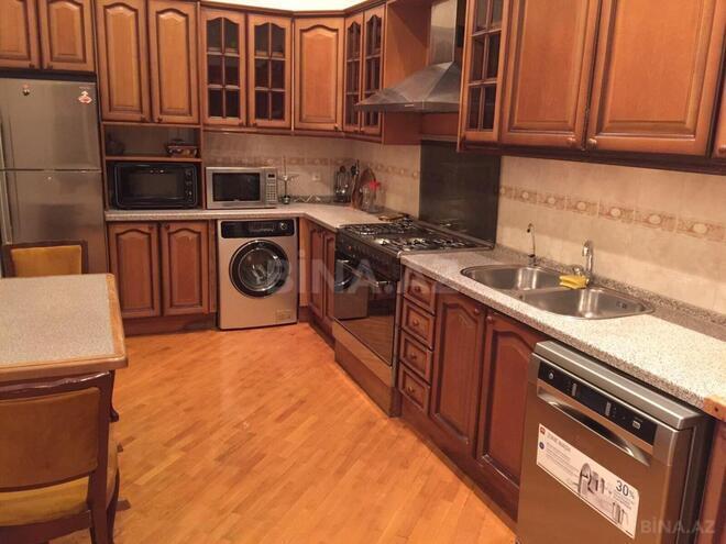 Продаётся 5-комн. вторичка 180 м², м. Сахил, photo 8 from 12