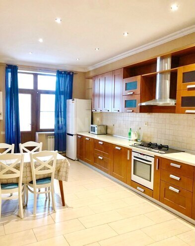 Сдается 3-комн. новостройка 148 м², м. 28 мая, photo 4 from 10