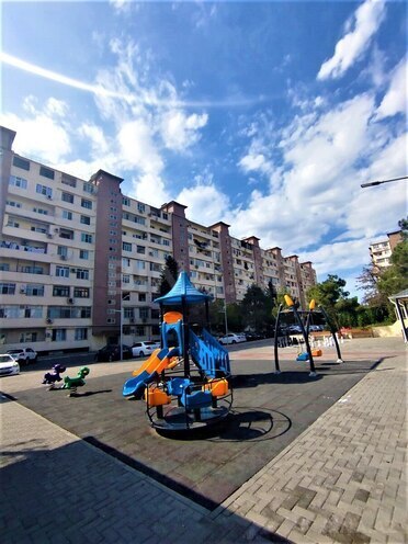Продается 4-комн. вторичка 100 м², м. Ази Асланов, photo 1 from 17
