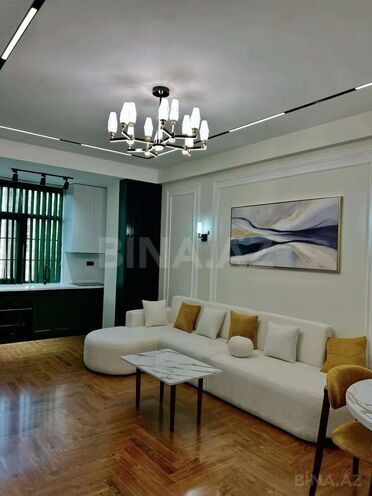 Сдается 2-комн. новостройка 70 м², м. Элмляр Академиясы, photo 1 from 13