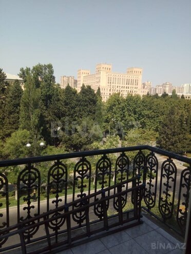 Продается 2-комн. вторичка 65 м², м. Элмляр Академиясы, photo 13 from 20